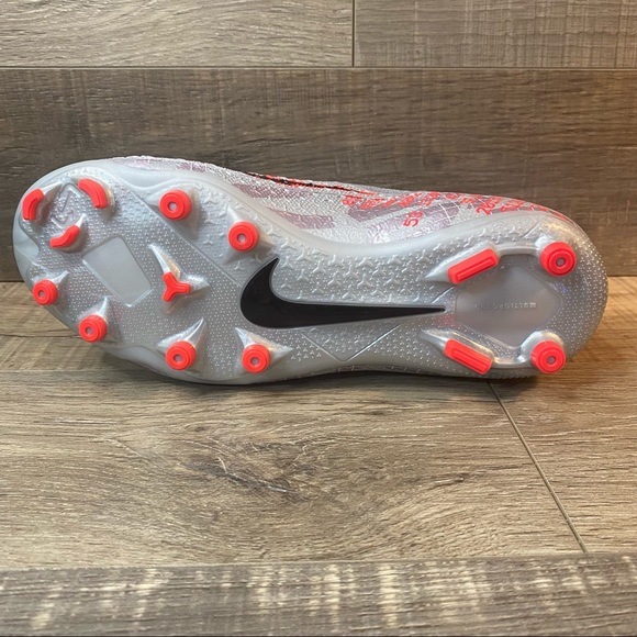 Nike JR Phantom VSN 2 Elite DF FGMG ‘Metallic Grey - Picture 4 of 7